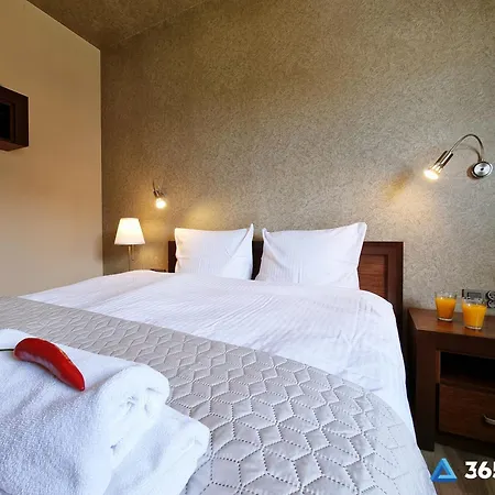 5 Mórz - Basen, Plac Zabaw, Parking W Cenie - 365pam * Poland